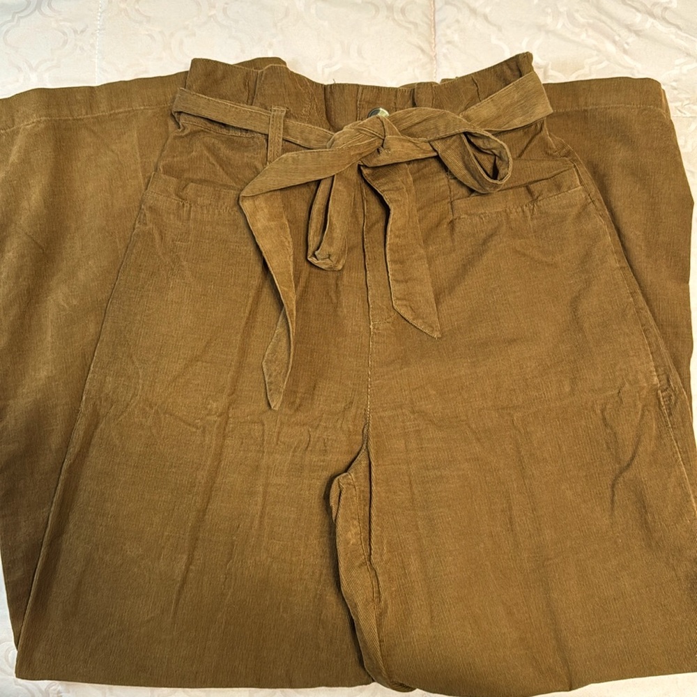 Down corduroy belted pants size xs